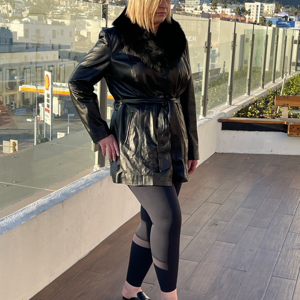 Women’s leather jacket, black genuine sheepskin leather jacket with fur collar